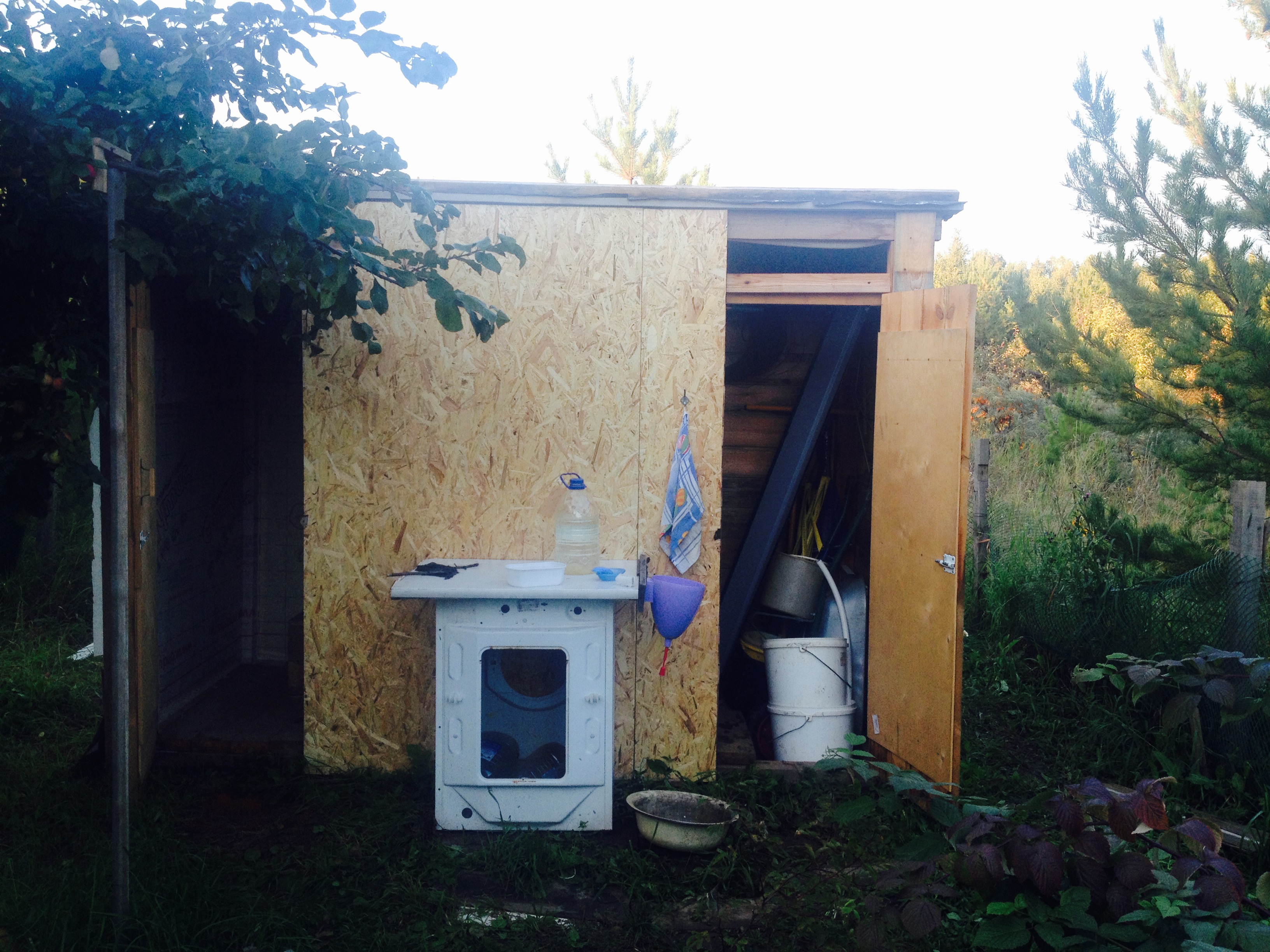 House from the container in the garden